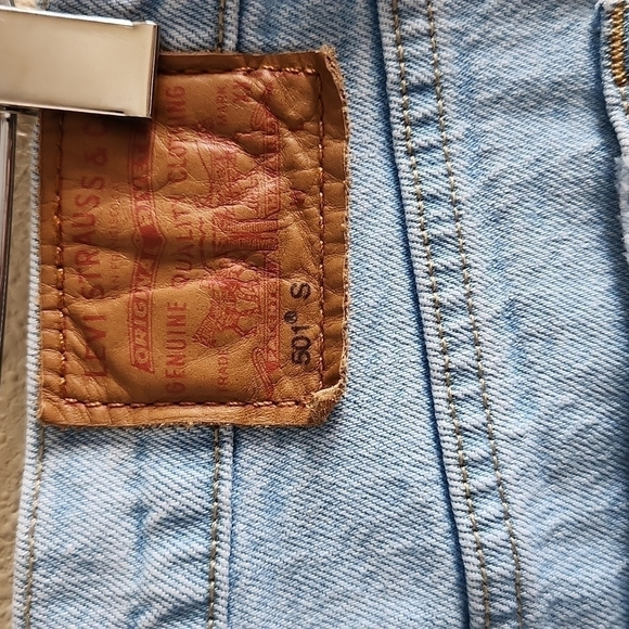 Levi's 501's Blue Premium Line Jeans - Picture 2 of 8